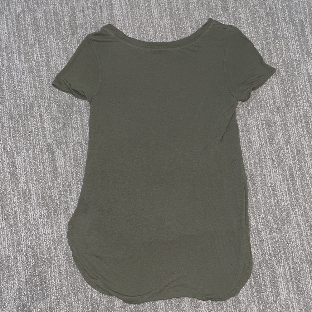 $5 or FREE with purchase! Rue 21 Oversized Tee with side slits - Picture 3 of 4